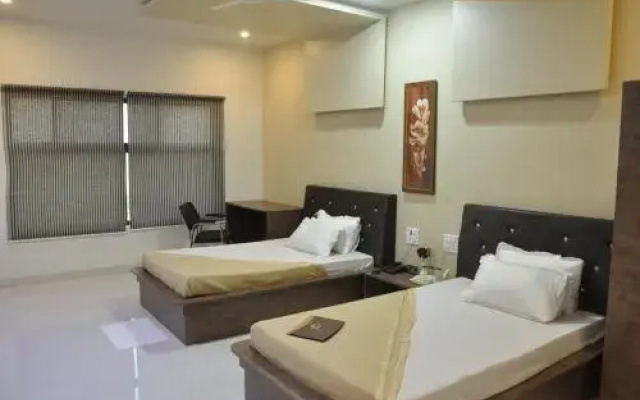 Hotel Shriji Resorts