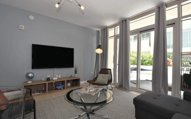 Lovely apt in the heart Midtown