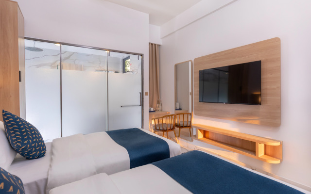 Arrival Beach and Spa at Gulhi