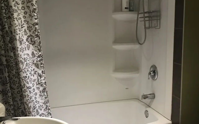 Private Rooms NAIT Guest House For Men Only