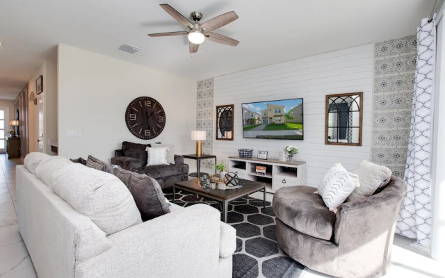 Champions Gate Resort 6 Bdrm Home