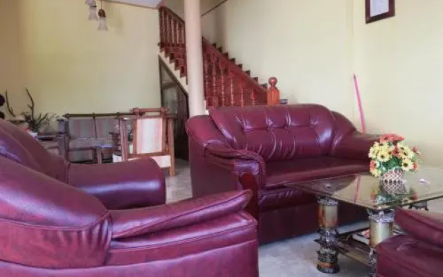 BLUE MOON - Kandy Cheap Guest House