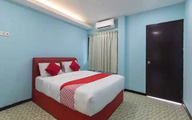 Pd Star Hotel by OYO Rooms
