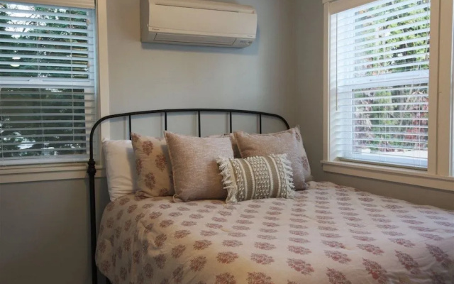 Smart-designed 2 Bed/2 Bath Home