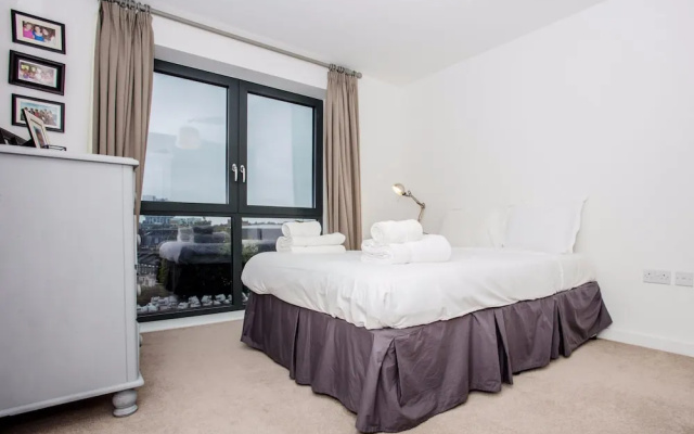 2 Bedroom Flat in West London