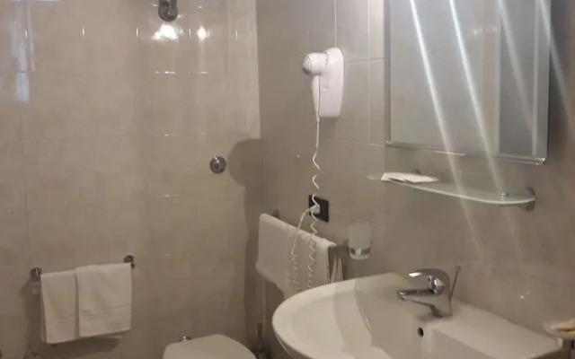 Salent Hotel