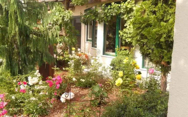 Haus Garten Lutz