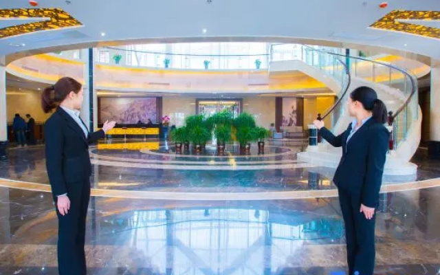 Ruoyu International Hotel (Tai'an High-speed Railway Station)