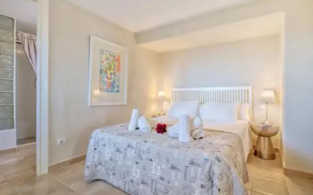 Holiday Home Petite Fleur