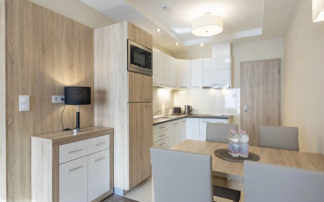 Silver Crown Hotel & Residence