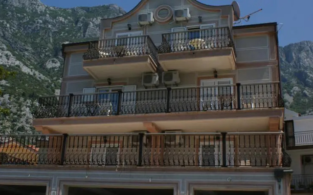 Apartments Paradiso