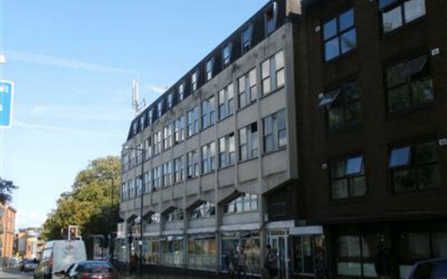 Отель Kensal Green Backpackers 1 Великобритания, Лондон - 2 отзыва об отеле, цены и фото номеров - забронировать отель Kensal Green Backpackers 1 онлайн вид на фасад