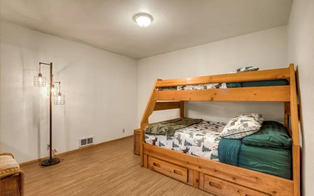 Cedar Grove Lodge