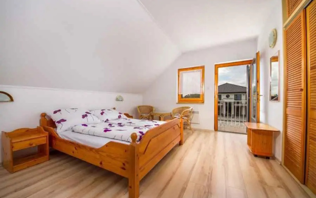 Apartment in Balatonmariafürdo 40852