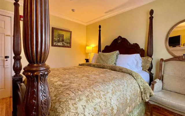 Atlantis Inn Luxury Bed and Breakfast