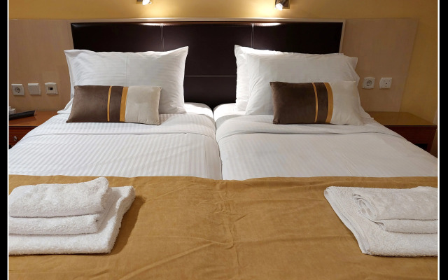 Lakonia Hotel