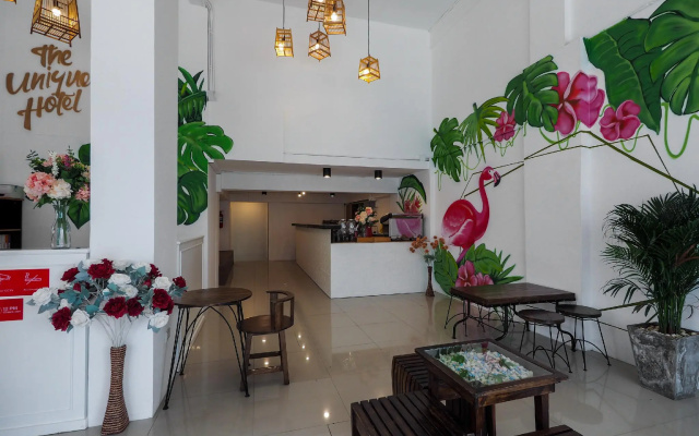 OYO 937 The​ Unique​ S​ Hotel​