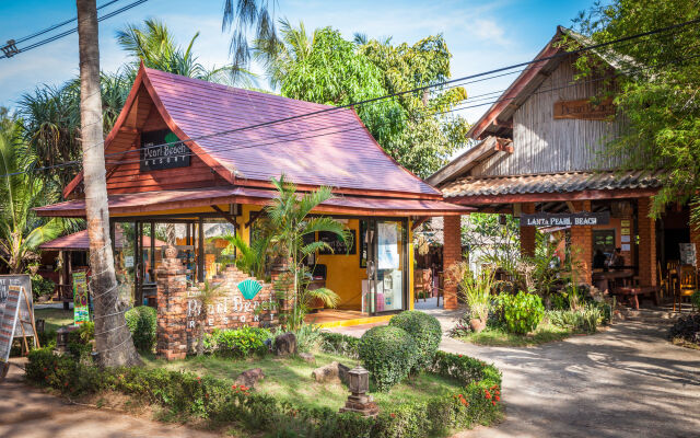 Отель Lanta Pearl Beach Resort вид на фасад