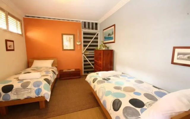 Byron Bay Accom - Byron Break - 4/32 Tennyson St