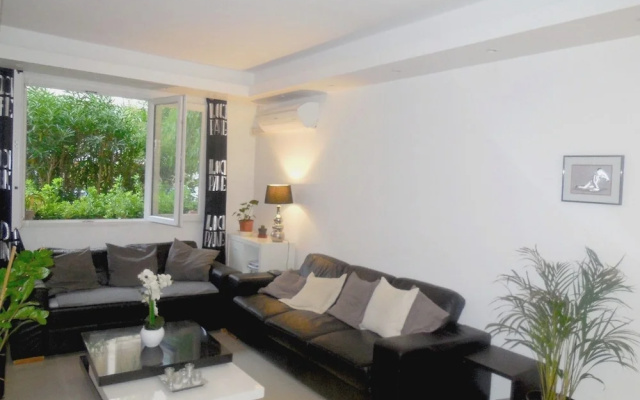 4 pieces design 100 metres croisette