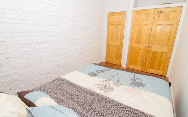 Pleasant 1 BR on Gramercy