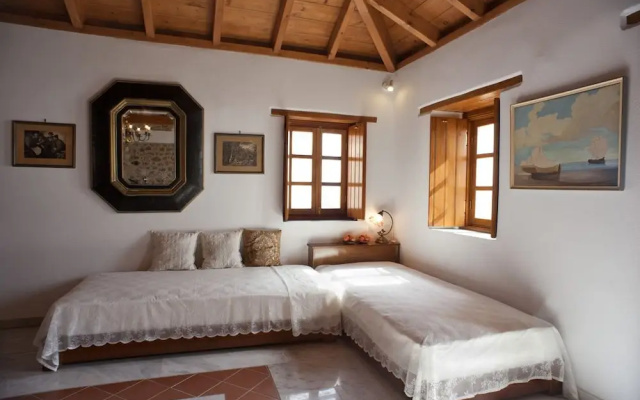 Theophano Art Hotel