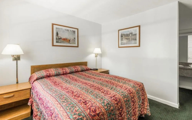Travelodge Cape Cod Area