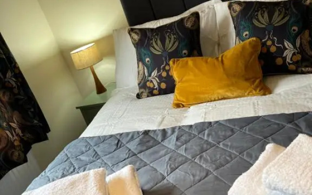 Hare & Hounds Inn