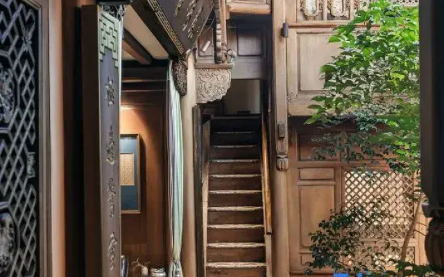 Premier Compound Hotel