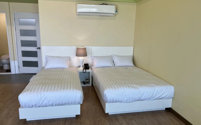 Pine Beach Hotel
