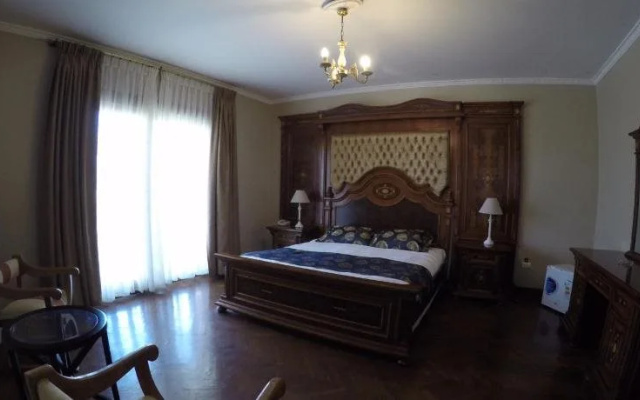 Hotel Divasto