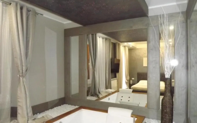 HYDROSUITE