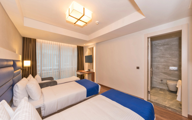 Golden Royal Hotel & Spa