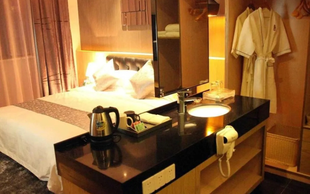 Libo Selected Hotels (Shanghai Wanda Plaza Tonghe New Village Subway Station Branch)