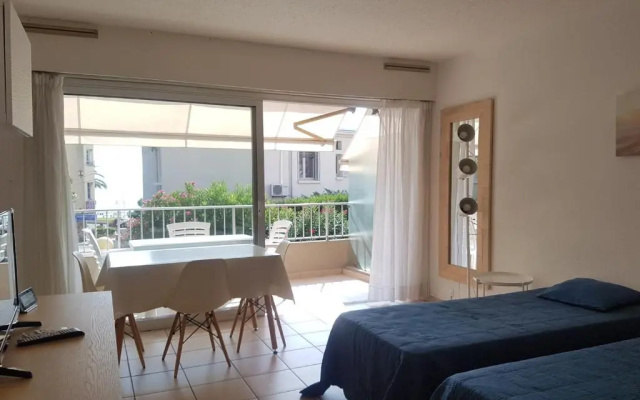 Appartement Saint-Raphaël, 1 pièce, 2 personnes - FR-1-466A-15