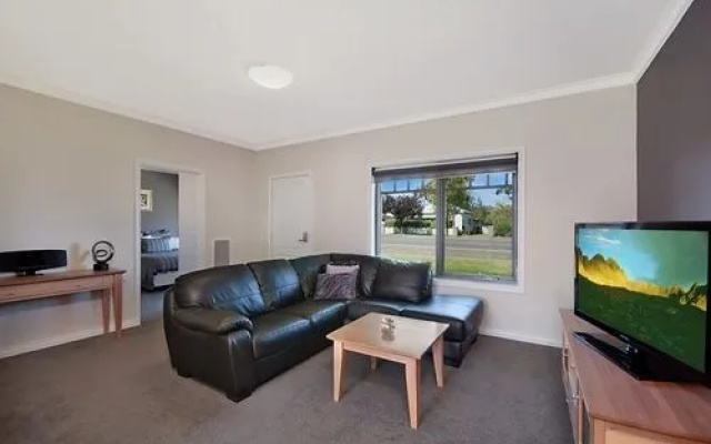 Hamilton Standard Apartment