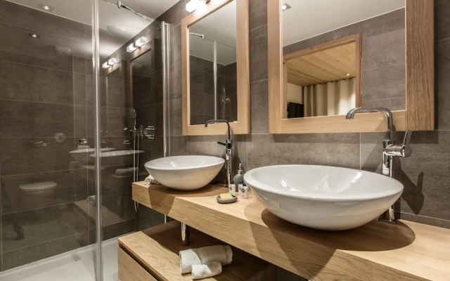 Whistler Lodge Apartment T4 B03-04
