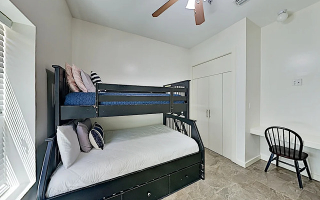 150pb101 3 Bedroom Condo