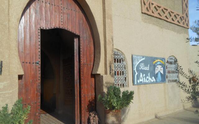 Отель Riad Aicha Марокко, Мерзуга - отзывы, цены и фото номеров - забронировать отель Riad Aicha онлайн вид на фасад
