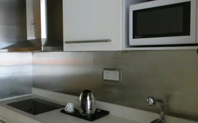 Private-Enjoyed Home Apt. of R&F Wales Apartment