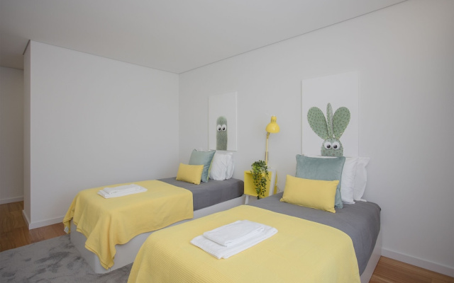 Liiiving -Luxury River View Apartment VI