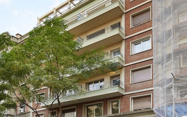 Отель Apartamentos Calvet Испания, Барселона - отзывы, цены и фото номеров - забронировать отель Apartamentos Calvet онлайн вид на фасад