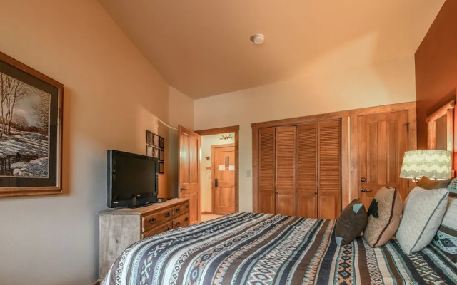 Arapahoe Lodge