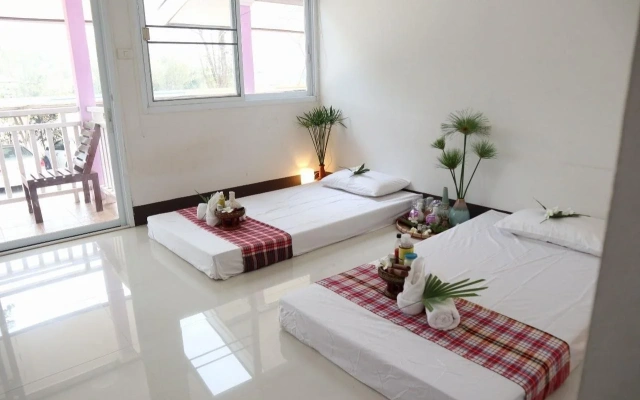 Chiangrai Lake Hill Resort
