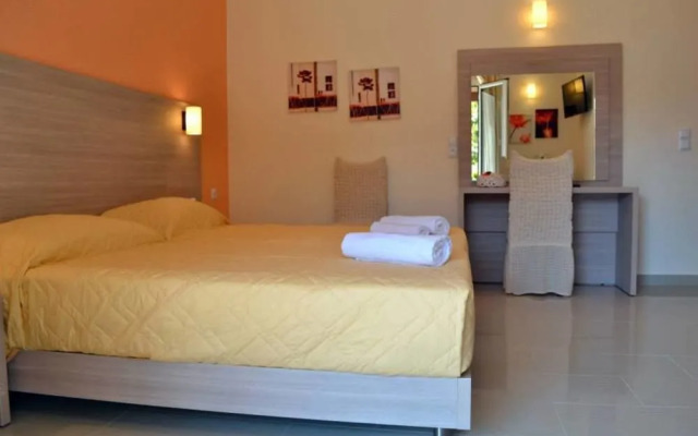 Nadia's Studios & Apartments