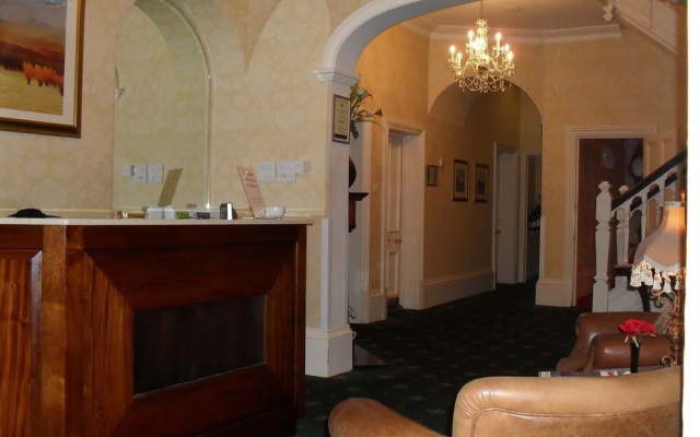 Woodlands Hotel