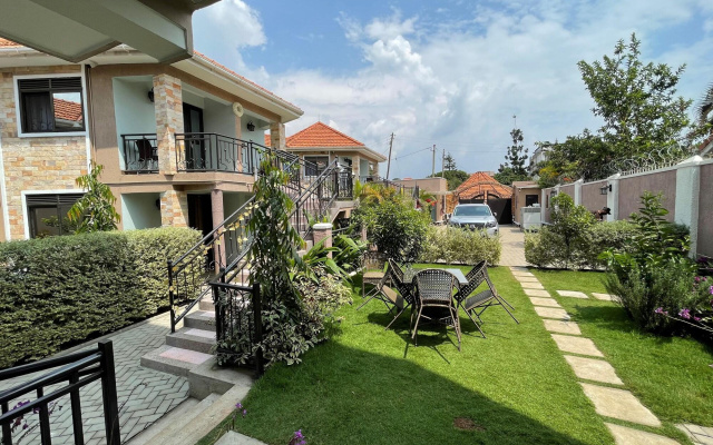 Bavah Airport Hotel