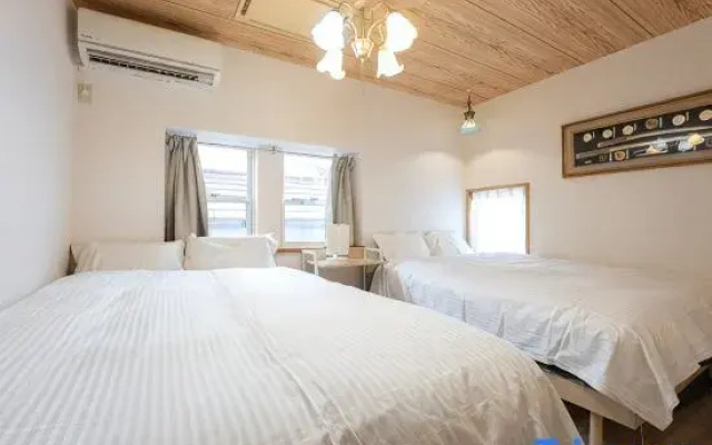 Studio House Grand Piano / near JR Shinjuku stn