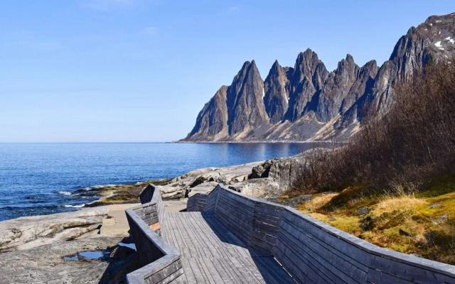 8 Person Holiday Home in Stonglandseidet