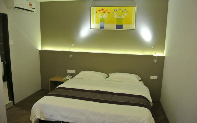 Super 8 Hotel @ Bayan Baru